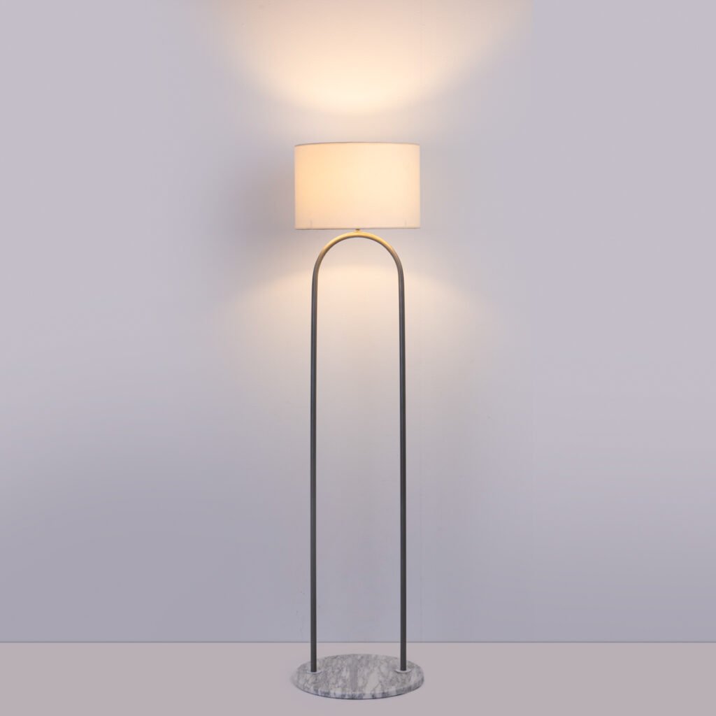 لمبادير أبيض من أليانا بإضاءة واحدة