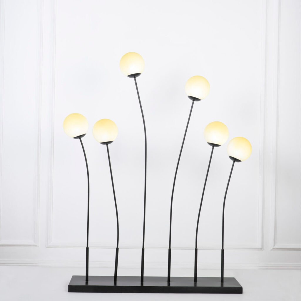 لمبادير أسود بستة أضواء بتصميم عشبي